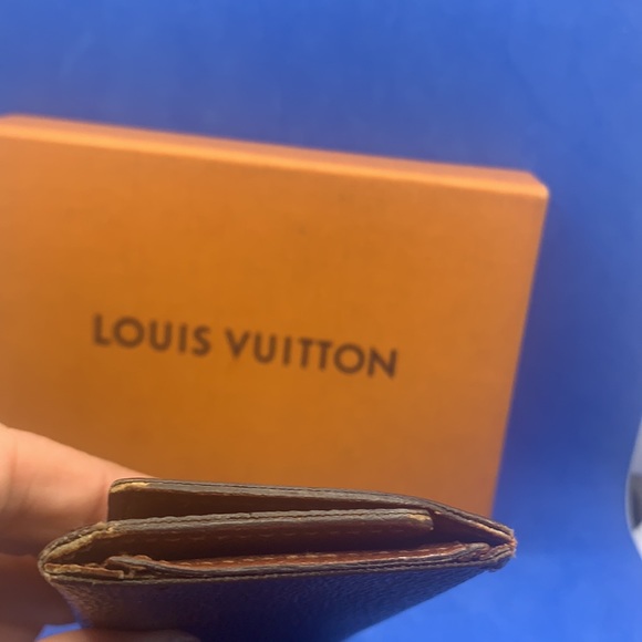 ❤️ ♥️ 💜 🤎 Louis Vuitton Monogram signature design LV Logo 6 key holder - Picture 3 of 8